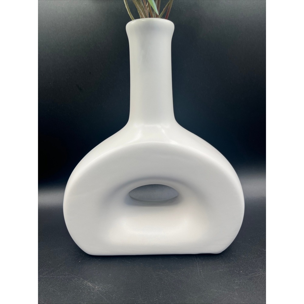 Abstract Modern Matte White Ceramic Donut Vase Faux Eucalyptus Greenery 8 x 6.5" - Picture 11 of 11
